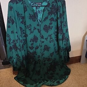 41 Hawthorn Green and Black Floral Blouse